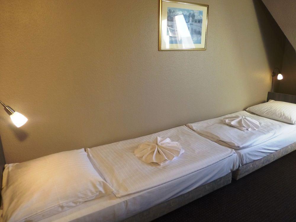 Hotel Rehberge Berlin Mitte Екстер'єр фото