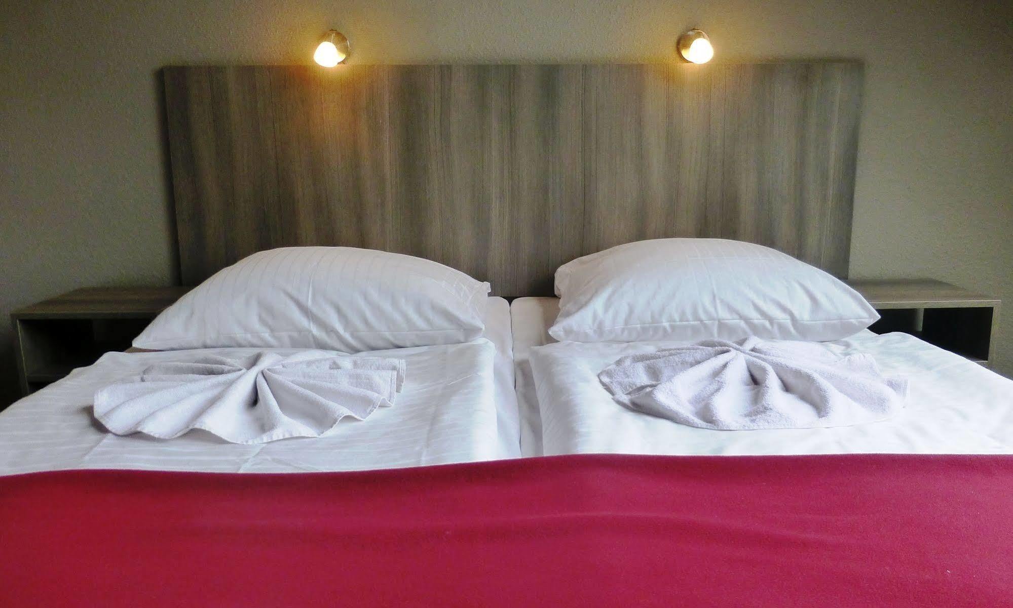 Hotel Rehberge Berlin Mitte Екстер'єр фото