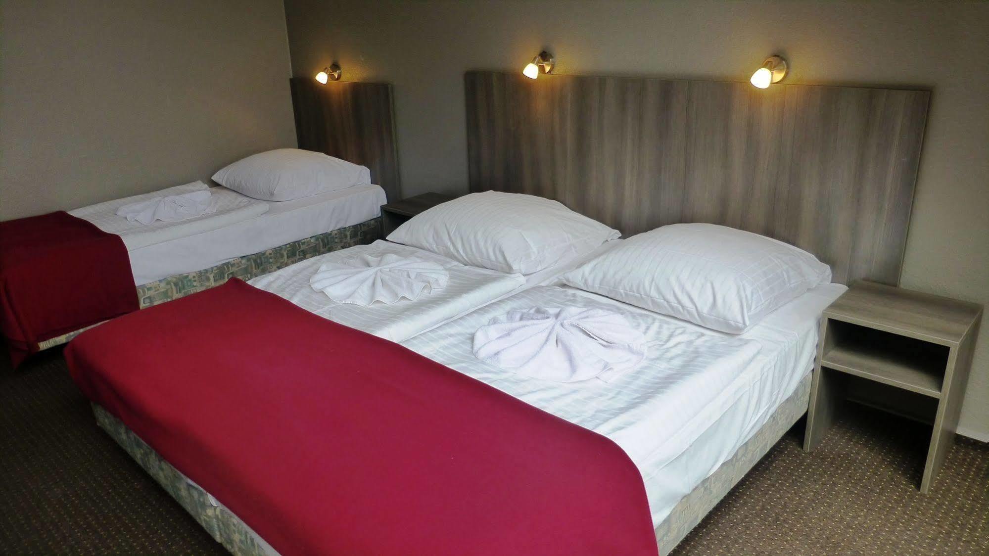 Hotel Rehberge Berlin Mitte Екстер'єр фото